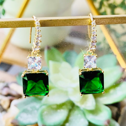 The Rich Girl - Emerald Trendy Earring Set